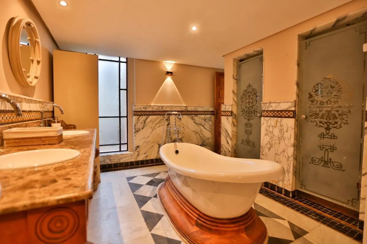 Villa May Sur Le Golf De La Palmeraie With Cooker And Butler Included Marrakesh 0*,